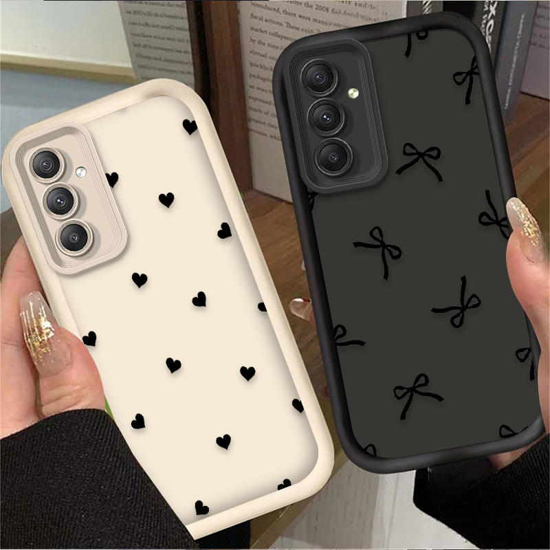 Phone Accessories Samsung - Capa Preta com Laço de Coração